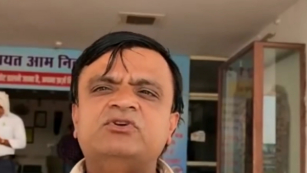 कांग्रेस के एक नेता ने कथावाचक के बेटे का फेल होने का दावा किया था,जो झूठा निकला