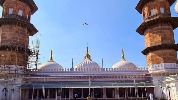 सुल्तान जहाँ बेगम ने 'हयाते कुदसी' में मंदिर का ज़िक्र