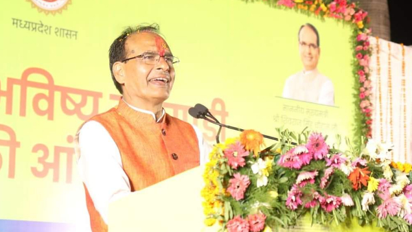 पंचायतों में महिलाओं के लिए CM शिवराज की बड़ी घोषणा पंचायतों में महिलाओं के लिए CM शिवराज की बड़ी घोषणा