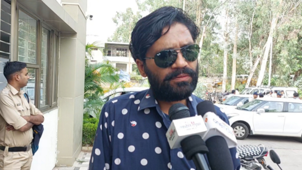रोजगार के नाम पर योजनाओं का दुरुपयोग कर ठगी का आरोप