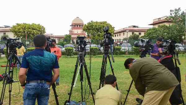 महिलाओं को घर से निकालने पर सुप्रीम कोर्ट सख्त