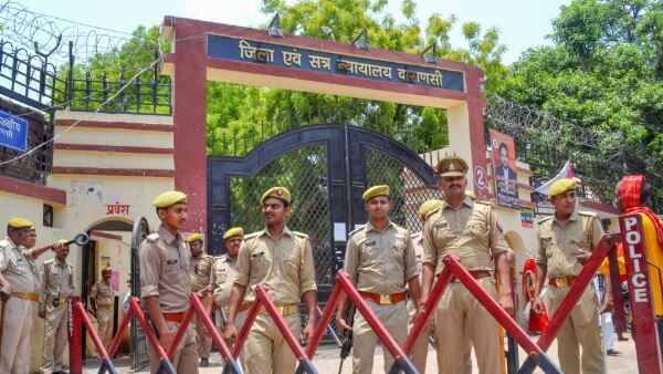वाराणसी कोर्ट वाराणसी कोर्ट