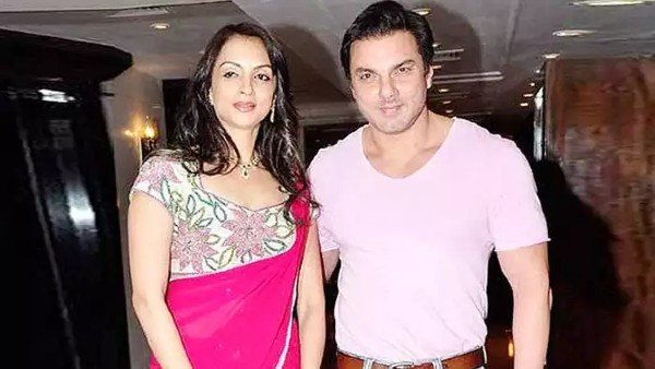 सीमा खान एक फैशन डिजाइनर है