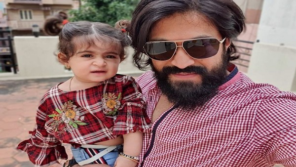 KGF-2 की सफलता के बाद परिवार के साथ क्वालिटी टाइम बिता रहे हैं यश