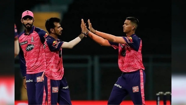 53 मैच के बाद पर्पल कैप की दौड़ में 5 गेंदबाज-