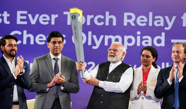 PM Narendra Modi launched the very first torch of Chess Olympiad - VIDEO PM Narendra Modi launched the very first torch of Chess Olympiad - VIDEO