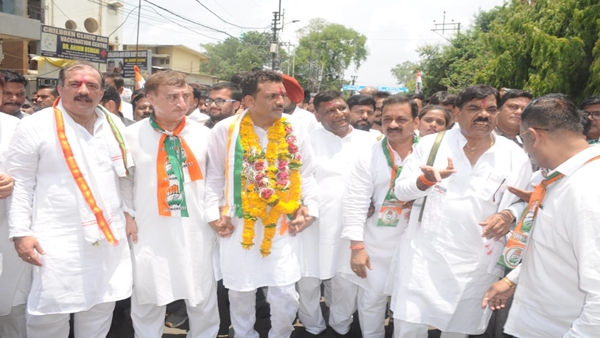 गुटबाजी की रवायत पर कौन लगाएगा विराम? 