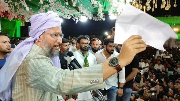 भाजपा वालों को मुझ से बहुत मोहब्बत है भाजपा वालों को मुझ से बहुत मोहब्बत है