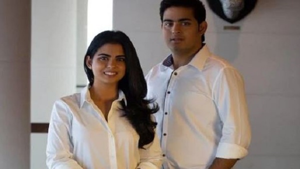  ईशा के हाथों में बड़ी कमान