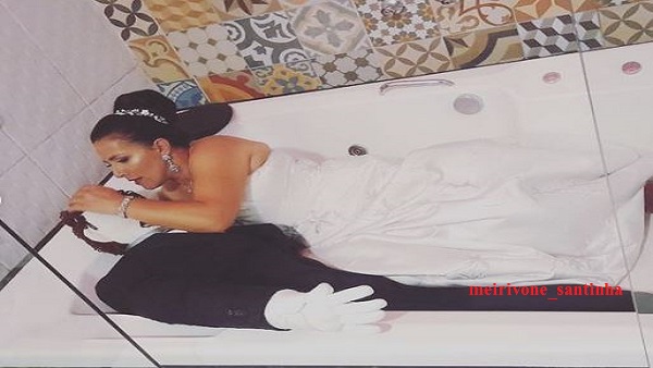  गुड्डे के साथ हनीमून पर भी गईं