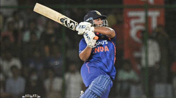 पंत ने लिया दिमाग हिलाने वाला फैसला पंत ने लिया दिमाग हिलाने वाला फैसला