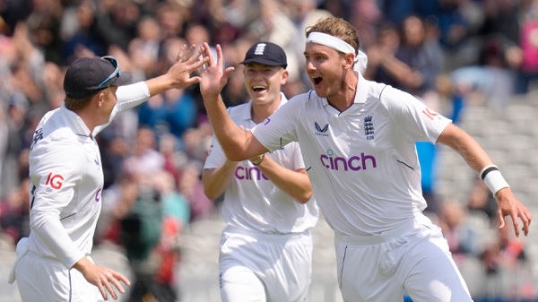 तीन गेंदों पर तीन विकेट आए 