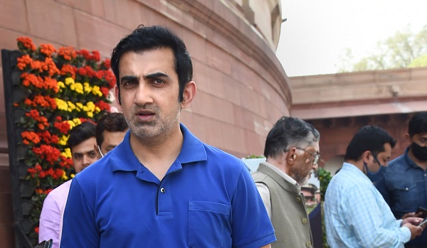 आलोचकों की बोलती बंद