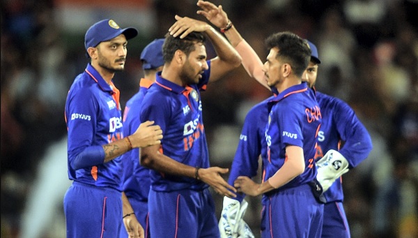 पंत की छूट से भुवनेश्वर बन गए 'प्लेयर ऑफ द सीरीज'