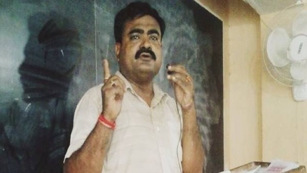 11 रुपये गुरु दक्षिणा लेकर दी शिक्षा 11 रुपये गुरु दक्षिणा लेकर दी शिक्षा