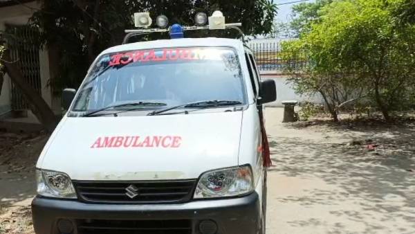 तेज़ रफ़्तार ऑटो चालक ने बैंक कर्मी को मारी ठोकर 