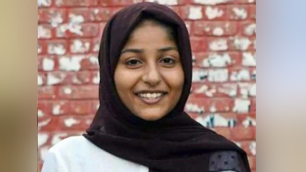 JNU में पढ़ाई कर रही हैं जावेद की बड़ी बेटी आफरीन