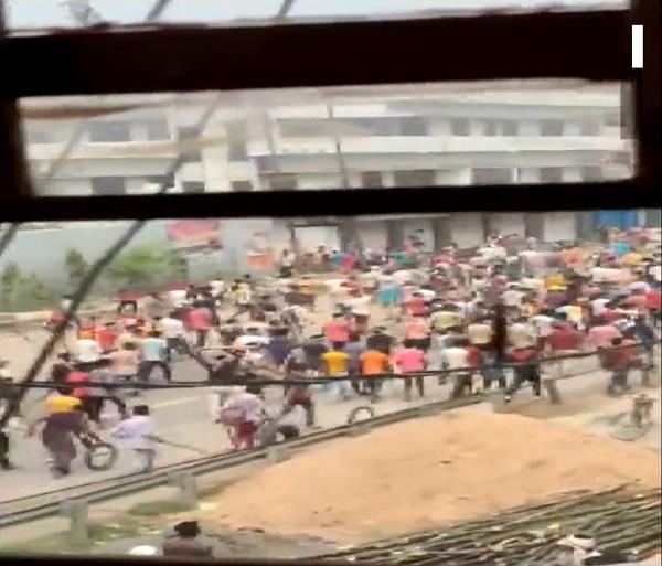 WATCH Video: protest against Agnipath Scheme, agitators attacked The residence of Deputy CM 