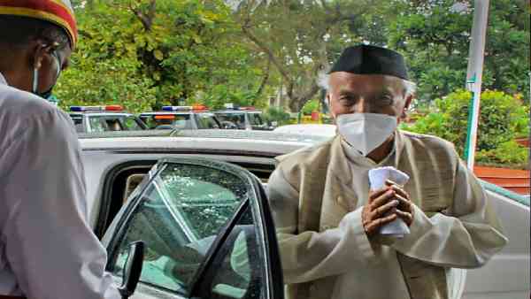 छत्रपति शिवाजी महाराज को लेकर एक विवादित बयान