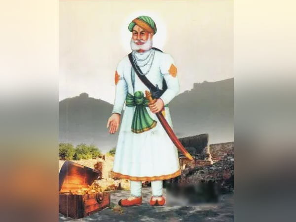 महारानी ने सिर झुकाकर आभार जताया था