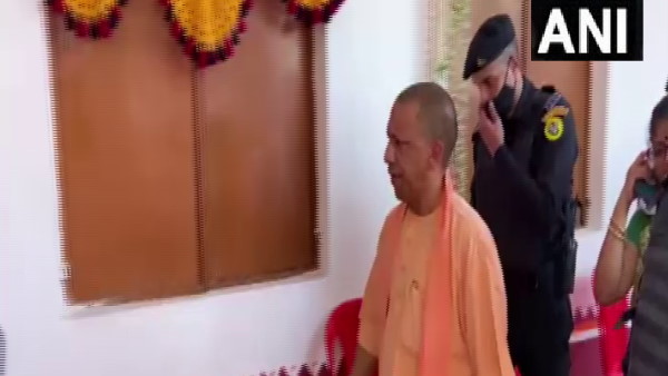 CM Yogi reached Paraunkh village in Kanpur dehat ahead of President ramnath Kovind visit CM Yogi reached Paraunkh village in Kanpur dehat ahead of President ramnath Kovind visit