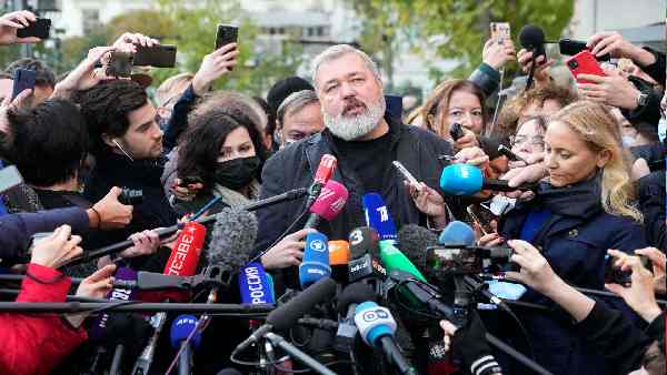 यूक्रेन के शरणार्थी बच्चों के लिए नोबेल पुरस्कार की नीलामी