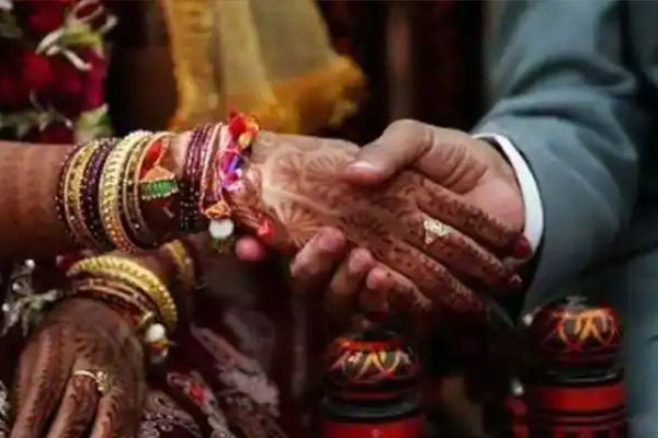  बदरवास पुलिस थाने में दी रिपोर्ट