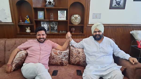 IAS की तैयारी के लिए दिल्ली आए पाठक