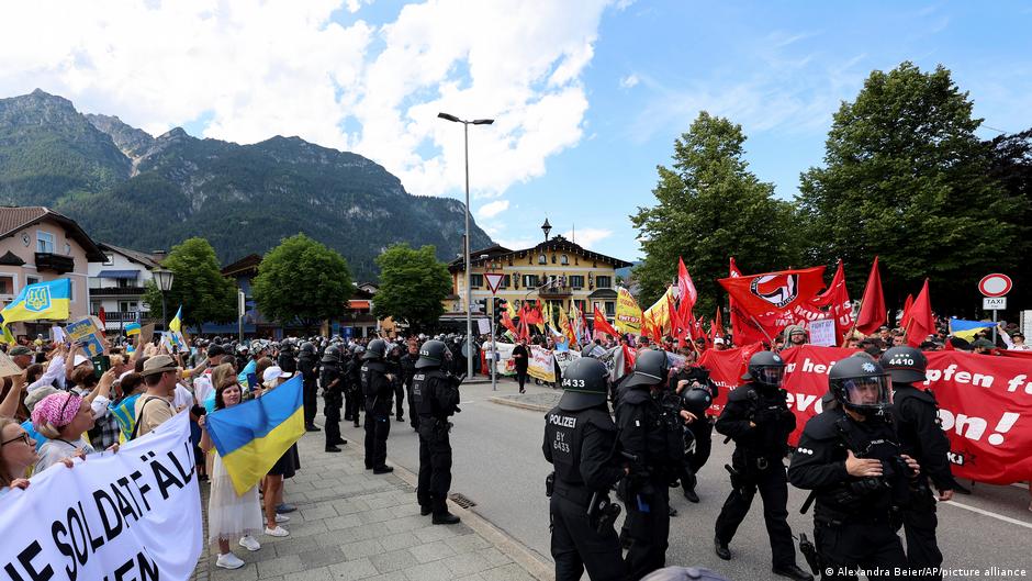 विरोधी जी7 में गरीब देशों का प्रतिनिधित्व ना होने का मुद्दा उठाते हैं