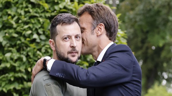 यूक्रेन के समर्थन में फ्रांस
