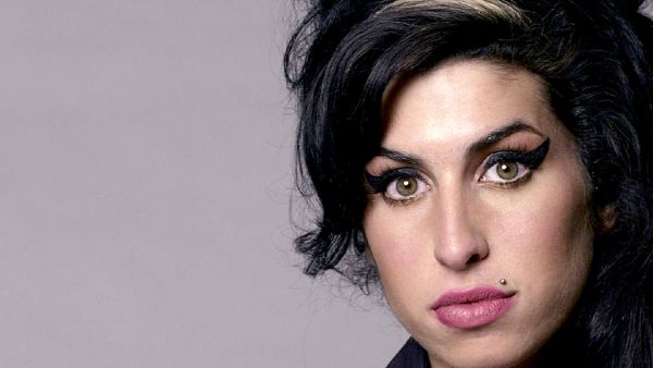 एमी वाइनहाउस (1983-2011)