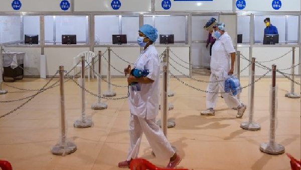 इंग्लैंड की रहने वाली शातिर महिला