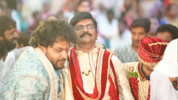 भाई ने दिया बहन को सरप्राइज गिफ्ट