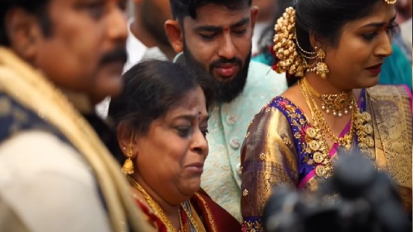 फूट-फूट कर रोने लगीं मां-बेटी