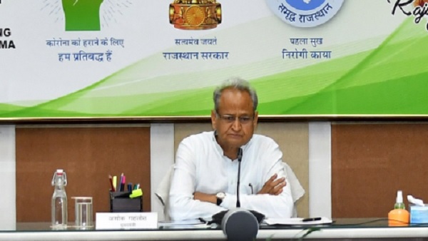 जनकल्याणकारी योजनाओं का लाभ हर व्यक्ति को मिलना चाहिए जनकल्याणकारी योजनाओं का लाभ हर व्यक्ति को मिलना चाहिए