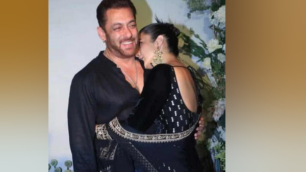 ईद की पार्टी में सलमान को चूमते आईं नज़र शहनाज गिल 