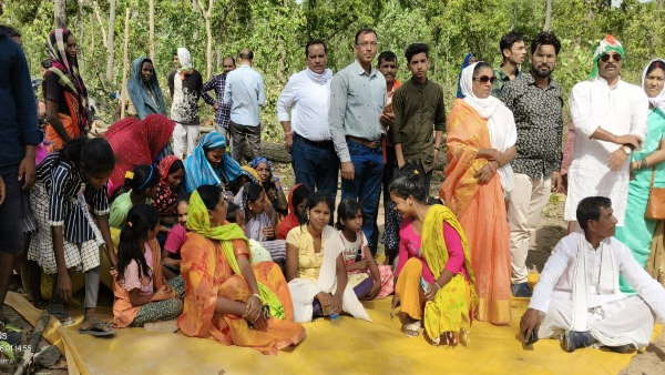 सिंहदेव समर्थकों ने कहा,हम ग्रामीणों के साथ 