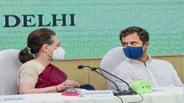 दिल्ली हाई कोर्ट से लग चुका है झटका दिल्ली हाई कोर्ट से लग चुका है झटका