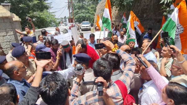 Himachal congress protest on ED office in Shimla