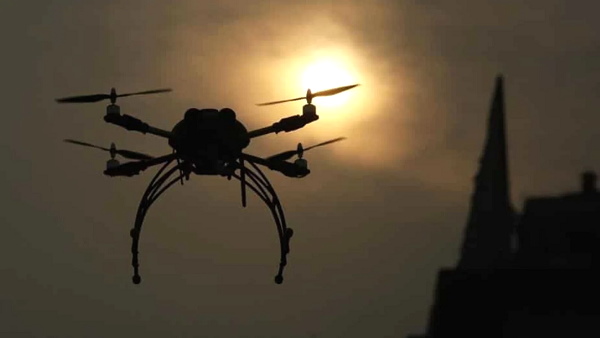 A drone carrying heroin on the Hindustan-Pakistan border, BSF recovered 
