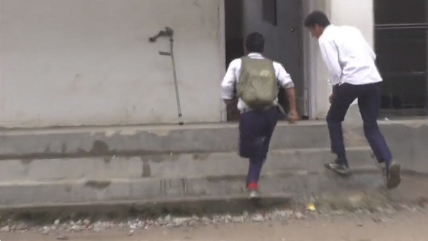 'मेरे पिता को बेचनी पड़ी थी संपत्ति...' 'मेरे पिता को बेचनी पड़ी थी संपत्ति...'