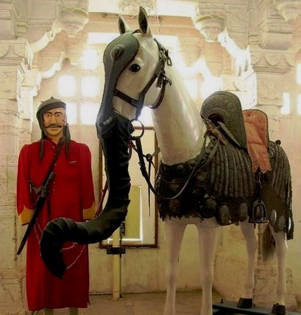  #2 हल्दीघाटी में मुगलों की तुलना में प्रताप के पास कम सैनिक