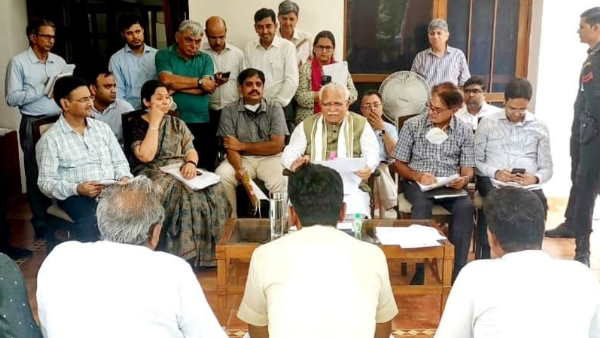 CM Manohar Lal listened to problems of public and gave directions to solve