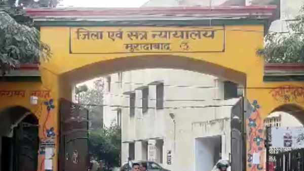 प्रतिबंधित इंजेक्शन और चरस हुई थी बरामद