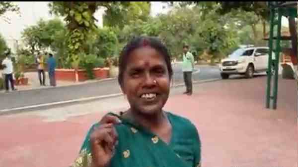 मुन्नी देवी के पास कितनी संपत्ति है ?