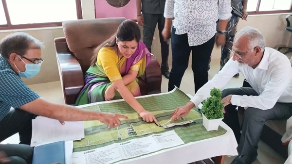 नवनीत एक मजबूत शक्तिशाली आदर्श महिला