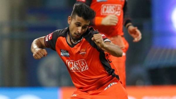 वकार युनूस से उमरान की तुलना ठीक नहीं वकार युनूस से उमरान की तुलना ठीक नहीं