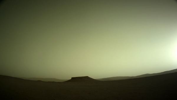 तीन बार रोवर के कैमरे ने धूल के बादलों को उड़ते देखा