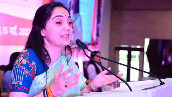 अमेरिका के इशारे पर हो रहा सब