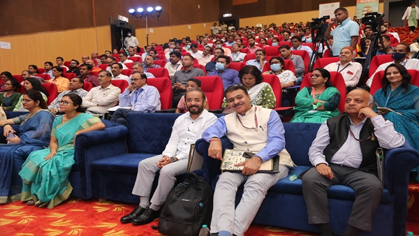 सरकार की आवाज में मिले ‘जनता की आवाज’